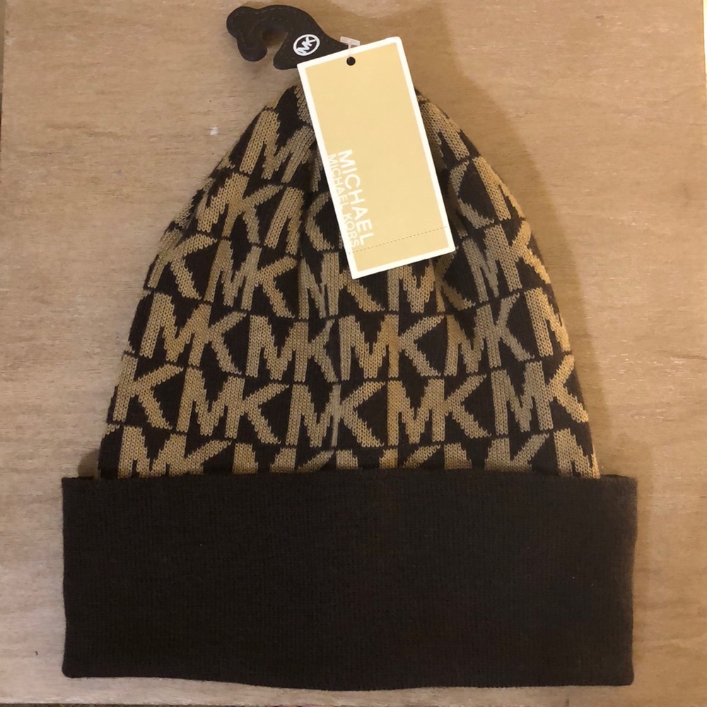 Micheal Kors Beanie BRAND NEW‼️ (size: One Size)